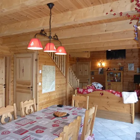 Spacieux Avec Terrasse Et Grand Jardin A - Fr-1-804-23 * Enchastrayes