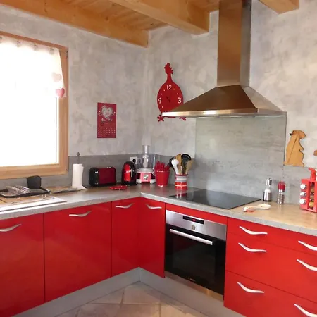 Spacieux Avec Terrasse Et Grand Jardin A - Fr-1-804-23 * Enchastrayes